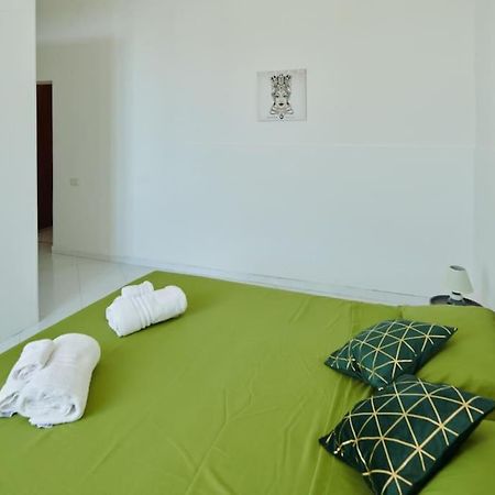 Gioiello A Due Passi Da OrtigiaPrivate Parking Apartment Syracuse Bagian luar foto